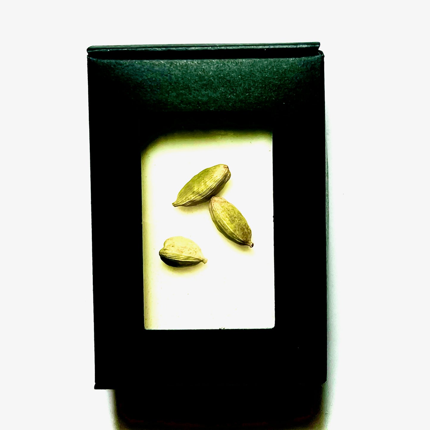 Cardamom Cream Scented Wax Sachet